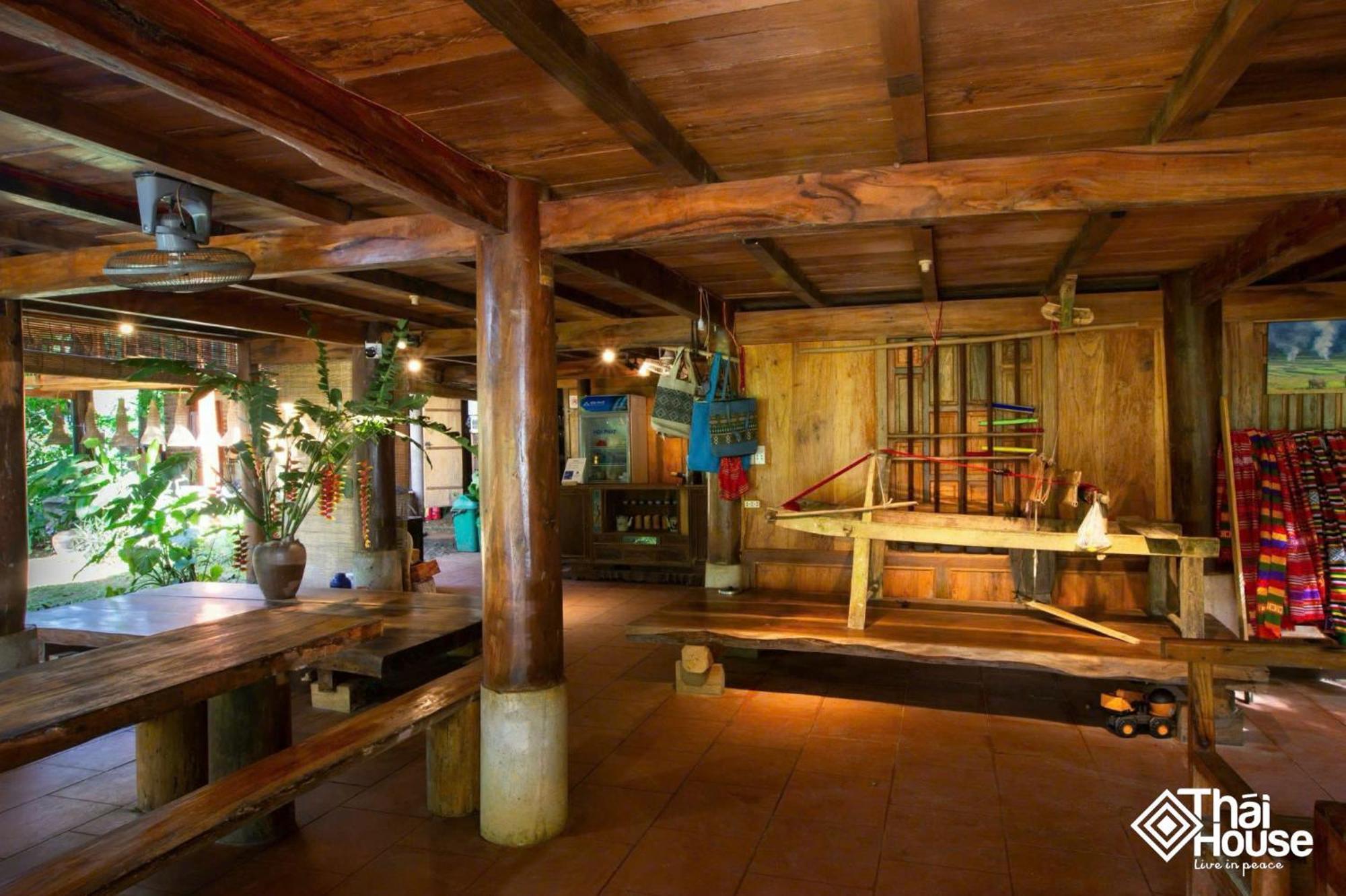Thai House Pu Luong - Century Old Stilt House With Terrace Views Huong Ba Thuoc Exterior foto