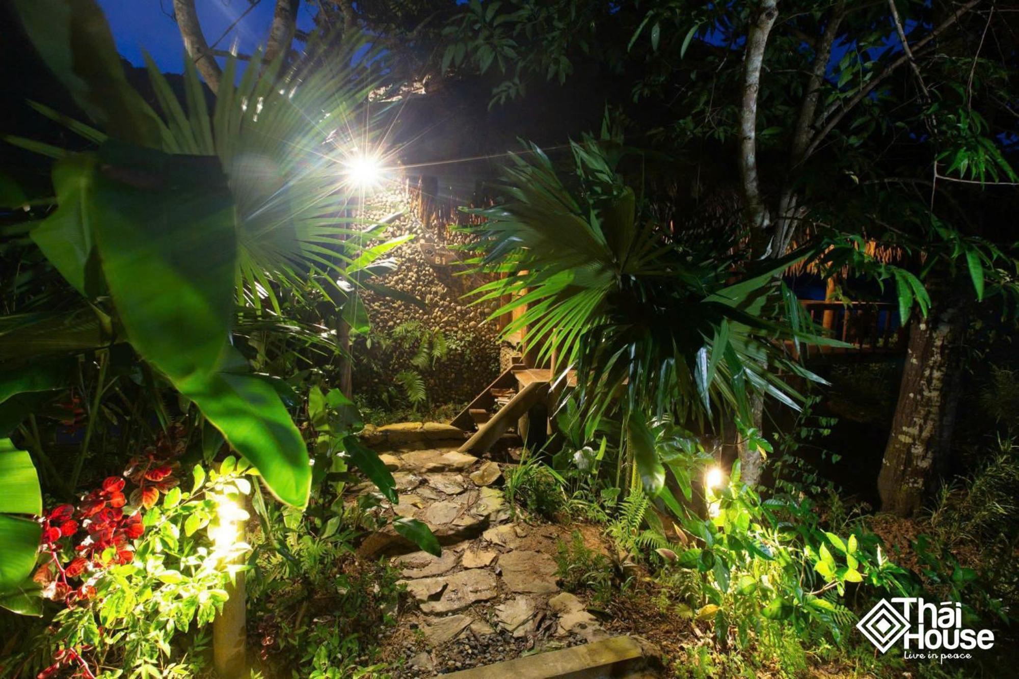 Thai House Pu Luong - Century Old Stilt House With Terrace Views Huong Ba Thuoc Exterior foto